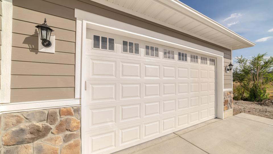 Important things you should consider about upgrading your garage door