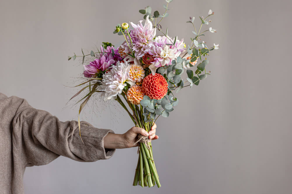 Surprise Dear Ones With Adorable Choices Of Flowers Delivery