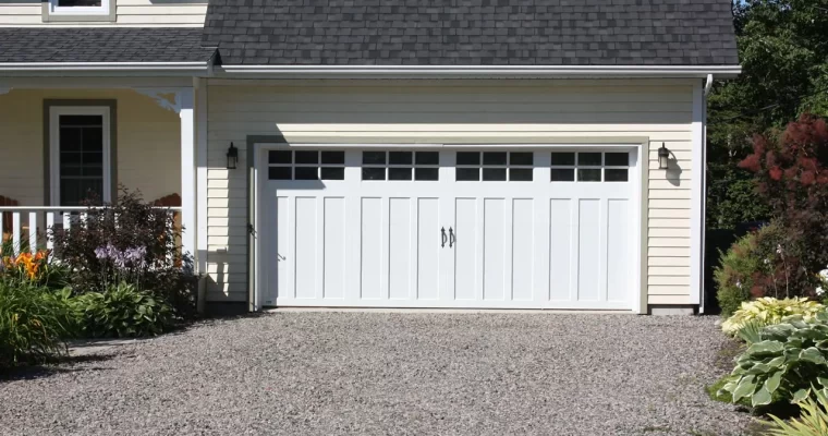 Garage Doors from Leading Manufacturers Available to Customers