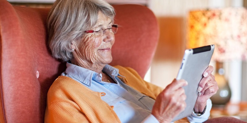 Initiatives Assisting Seniors in Accessing Tablets and Internet Connectivity